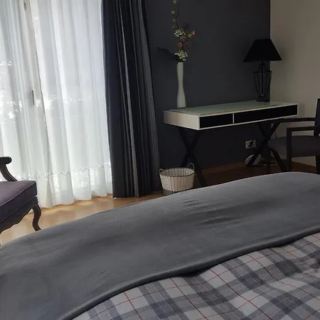 Апартаменты Place2live *
